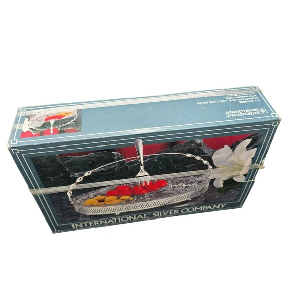 Silverplated Oval 4 Section Relish Dish With Fork By International Silver JJ3972 - Picture 4 of 8